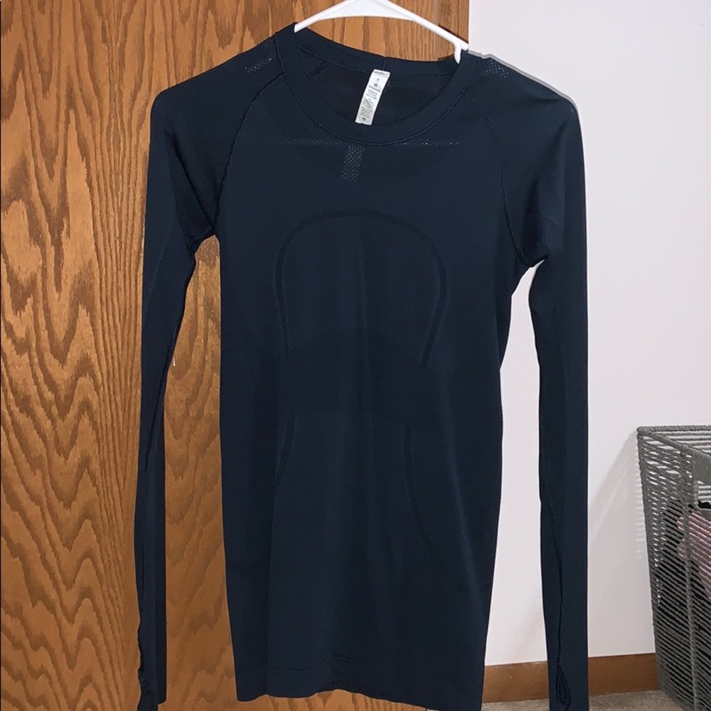 Lululemon top